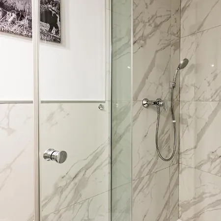 Jasinek 3* زاكوباني