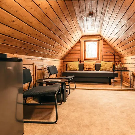 Jasinek بيت ضيافة